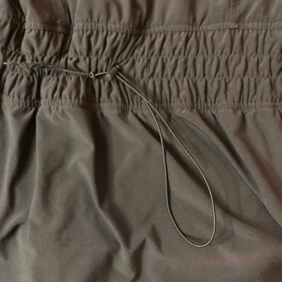 Lululemon Sights Seen Jacket size 12 draw cord/back has been cut still functions - Picture 12 of 16